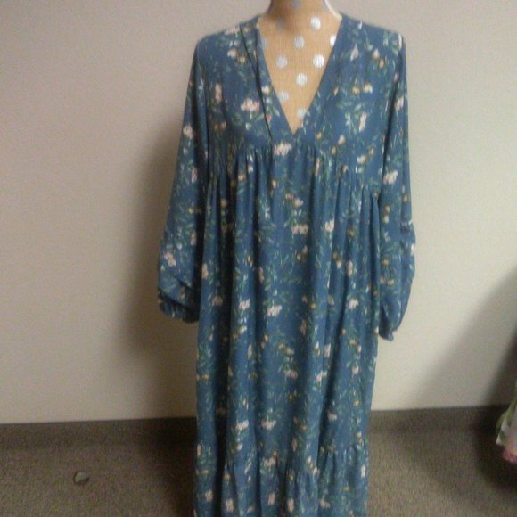 SHEIN Dresses & Skirts - Smoky Blue Floral Dress